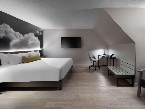 Novotel Toronto Centre image 1